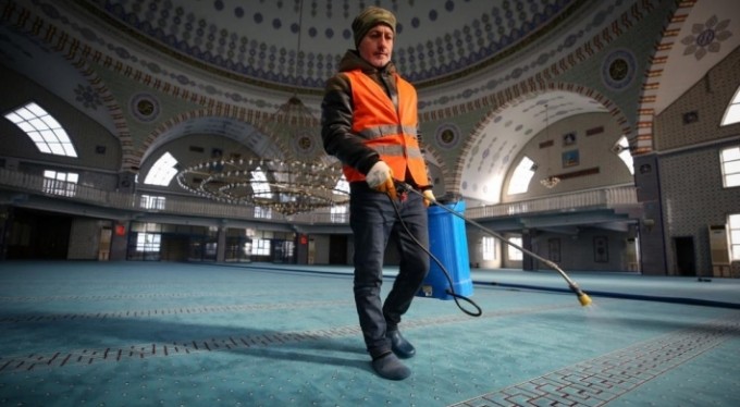 Nilüfer'deki ibadethanelerde temizlik başladı