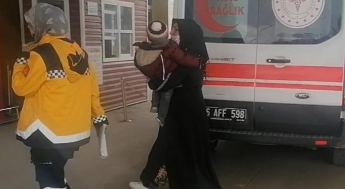 İki adet 50 kuruş yutan bebek hastanelik oldu