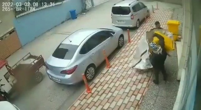 Yok artık Çöp konteynerlerini böyle çaldı