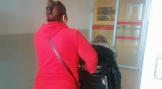 Kadınlar arasındaki kavgada kan aktı