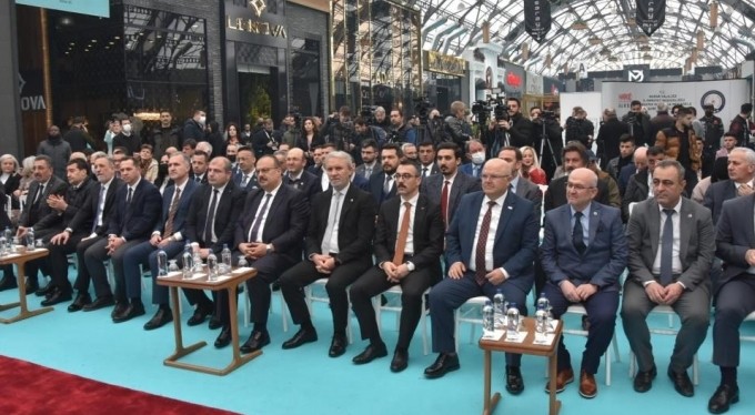 MODEF 2022 46. Uluslararası İnegöl Mobilya Fuarı açıldı