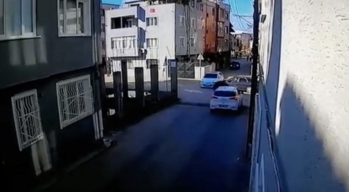 Aynı kavşakta 3 günde 3 kaza