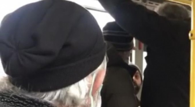 Bursa'da halk otobüsünde maske tartışması