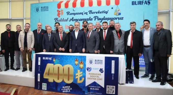 Mahalle bakkallarında Ramazan bereketi