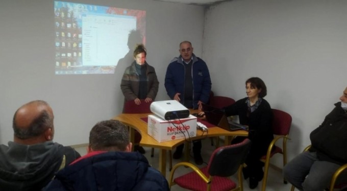 Üreticiye bahar öncesi budama eğitimi