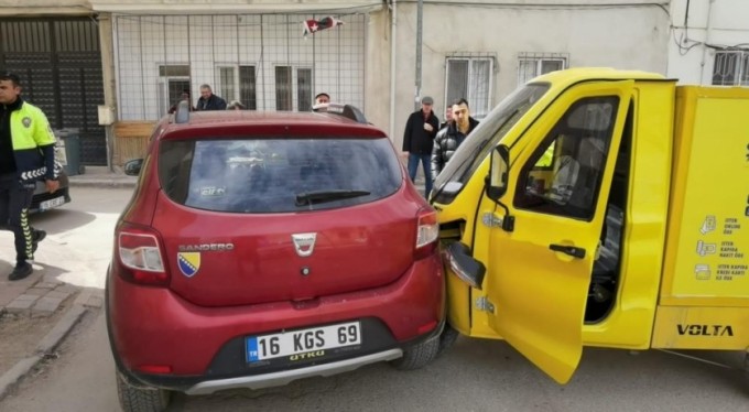 Otomobil ile elektrikli araç çarpıştı: 1 yaralı