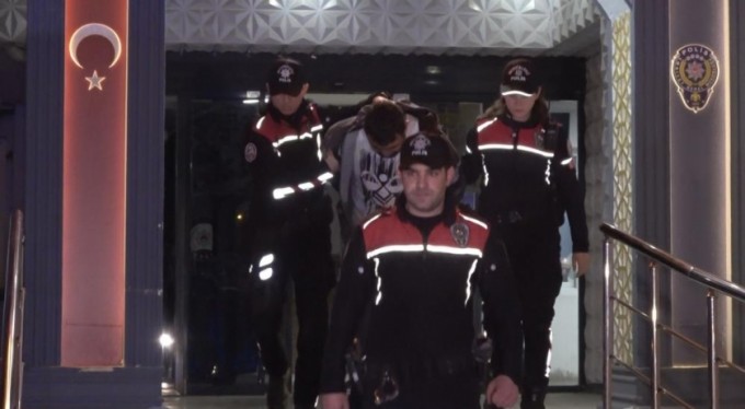 Yunus timlerinin dur ihtarına uymadı, 20 kilometre kaçtı...Yüklü uyuşturucu ile yakalandı