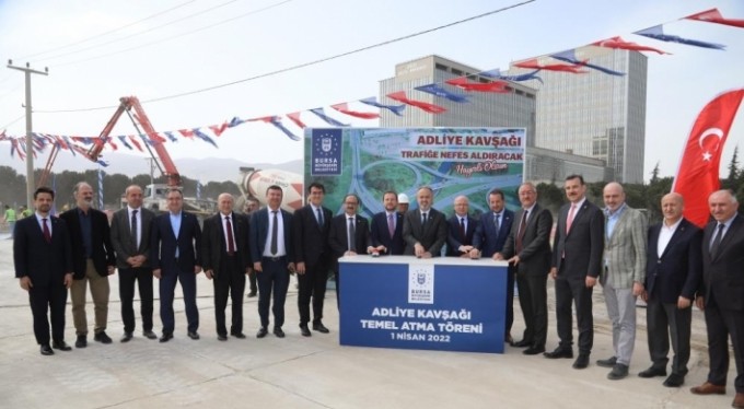 Bursa'da trafiğe adliye kavşağı nefes aldıracak