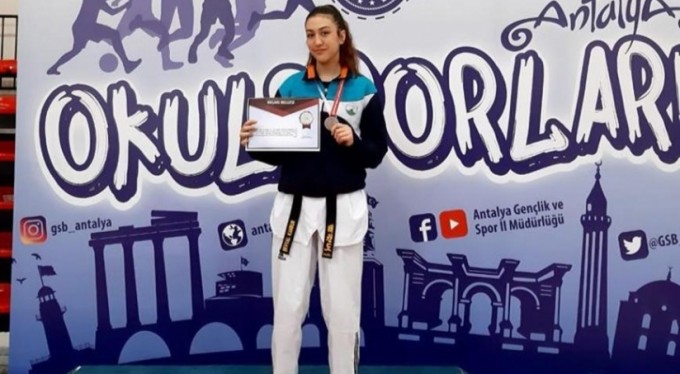 Osmangazili tekvandocudan bronz madalya