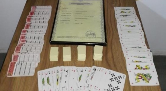 Bursa'da kumar oynanan 2 kıraathaneye suçüstü yapıldı: 9 kişi yakalandı