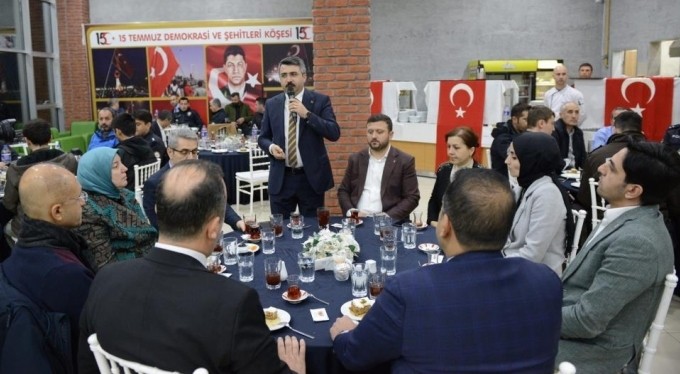 Başkan Yılmaz, görev başındaki polislerle iftar açtı