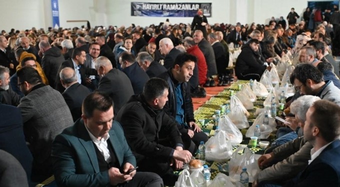 İftar sofraları Balkanlar'da kuruldu