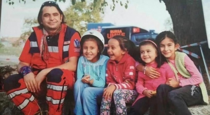 Sevilen doktor 49 yaşında kalp krizinden hayata veda etti