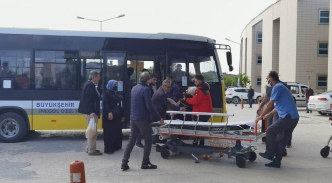 Kahraman şoför fenalaşan  yolcusunu hastaneye yetiştirdi