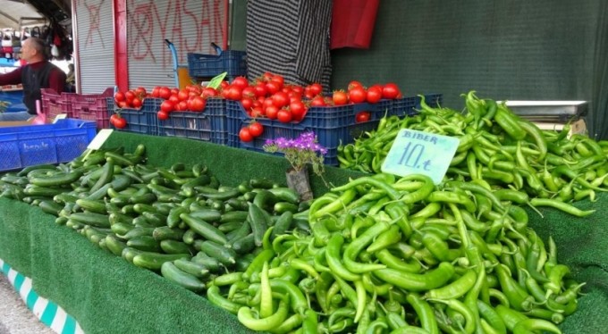 Pazarın ateşi düştü
