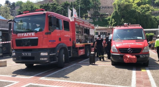 Bursa'da AVM'deki göçükte enkaz altında kalan kimse yok