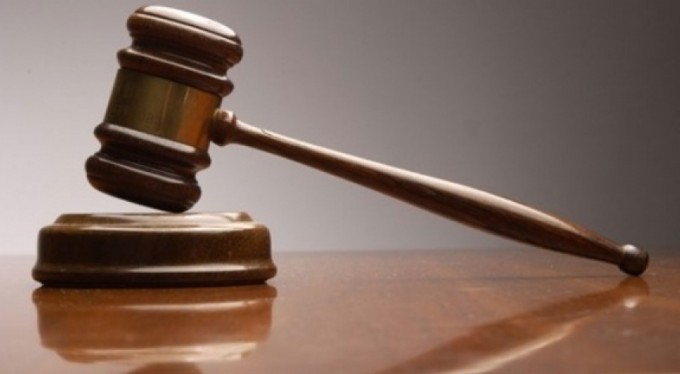 Eşinin maaşına el koyan yandı..!