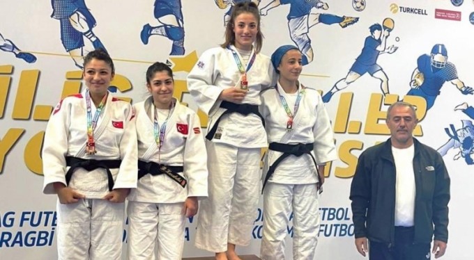 Tatamide Osmangazi imzası