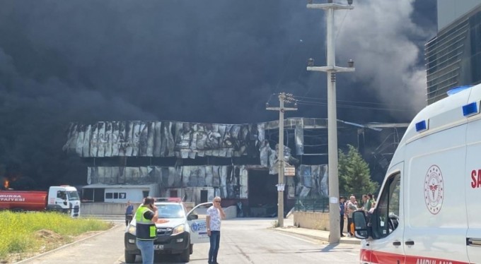 Bursa'da büyük fabrika yangını