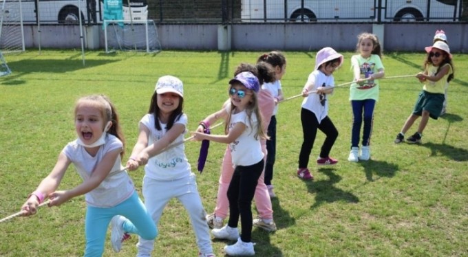 Minik öğrenciler Spor Şenliği'nde buluştu