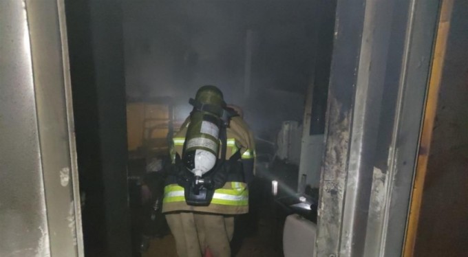 Yalnız yaşayan adam yangında ağır yaralanmıştı bu sabah hayatını kaybetti