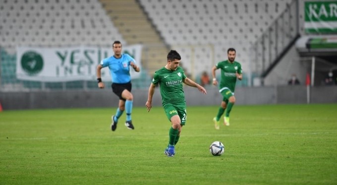 Vefa Temel, Bursaspor'la olan sözleşmesini feshetti