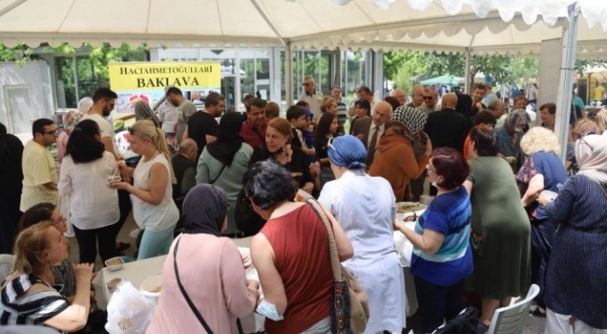 Huzurevi'nde açık hava şenliği ilgi gördü