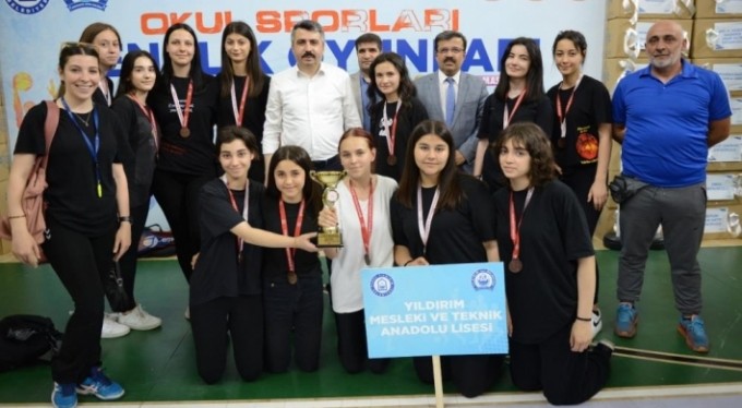 Yıldırım Belediyesi Okul Sporları Şenliği tamamlandı