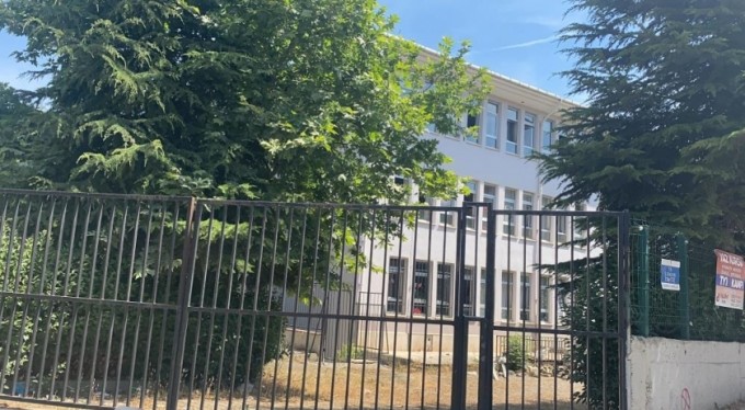 Bursa'da 3 okulun kullandığı salondaki dansöz olayının perde arkası