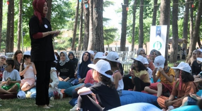 Bursa'da pandemide yakınlarını kaybeden çocuklara masallar anlatıldı