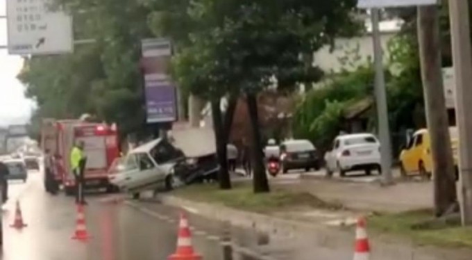 Bursa'da yağmurla gelen kaza