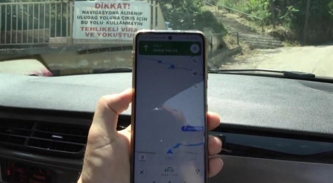Uludağ Yolu'nda navigasyon uçuruma sürüklüyr