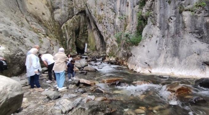 Turistler bu şelaleyi görmeden Bursa'dan ayrılmıyor