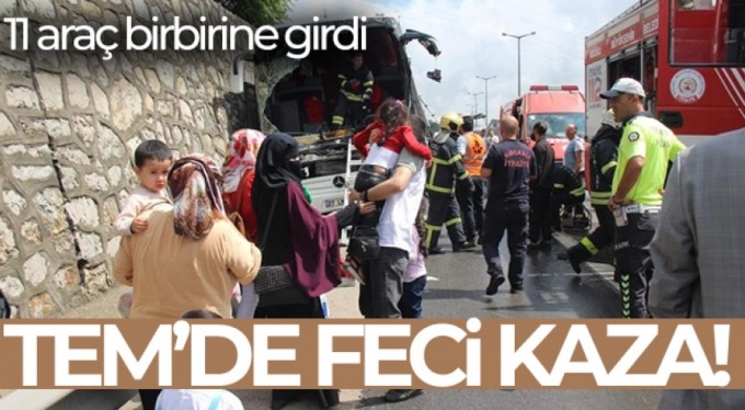 TEM'de büyük kaza, 11 araç birbirine girdi