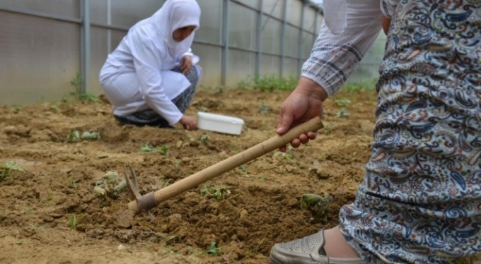 Yıldırım'ın 'Özel' anneleri üretiyor