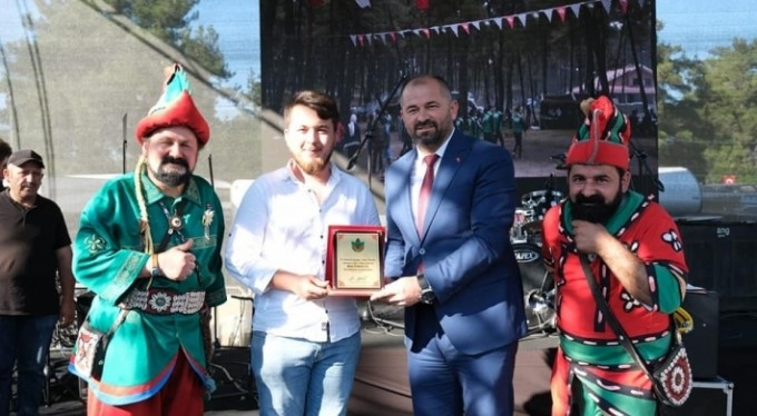 Meyvesi güzel olan altını kaptı