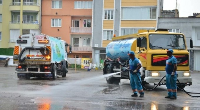 Yıldırım Belediyesi kurban kesim alanlarını temizledi