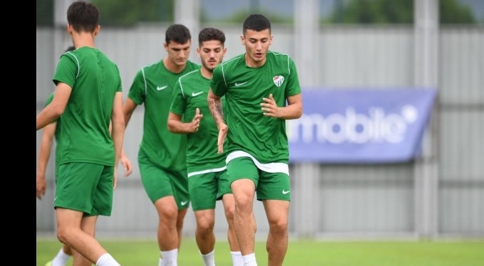 Bursaspor'da yeni sezon hazırlıkları yarın başlıyor