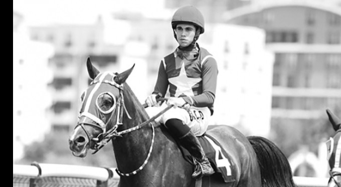 At yüzdürürken dengesini kaybedip denize düşen genç apranti boğularak öldü