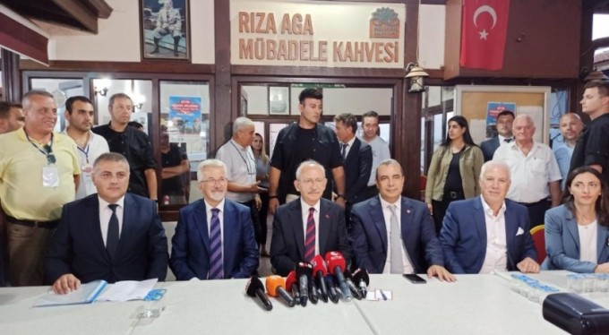 Kılıçdaroğlu Bursa'da muhtarlarla buluştu