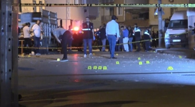 Bursa'da taşlı bıçaklı kavgada 2 polis, 2 bekçi ve 2 çalışan yaralandı