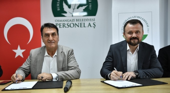 Osmangazi Belediyesi'nde  davullu zurnalı zam kutlaması