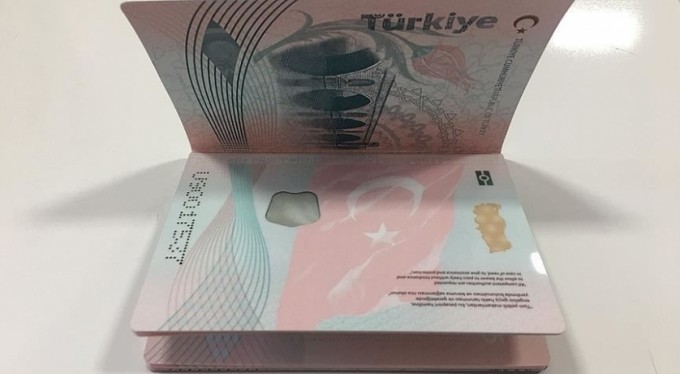 İşte Türkiye'nin yeni e-pasaportu