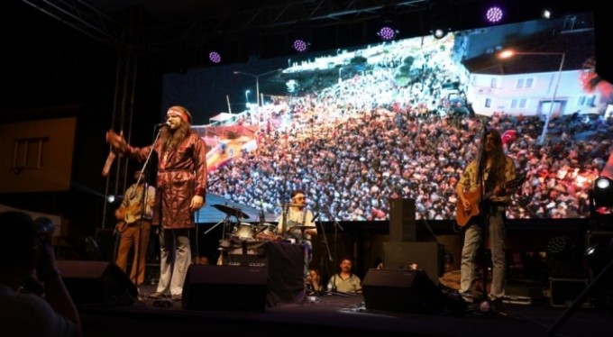 Bursa'da 'Nostalji Festivali' coşkusu! Binlerce kişi doyasıya eğlendi