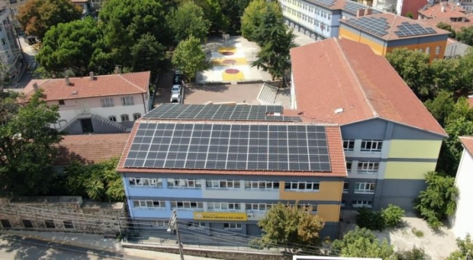 Bursa'daki bu okul kendi enerjisini üretti