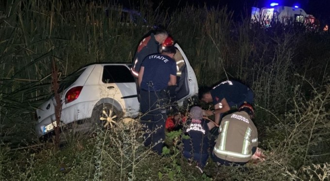 Bursa'da kazada kurtarılan sürücü, eşini arayarak moral verdi