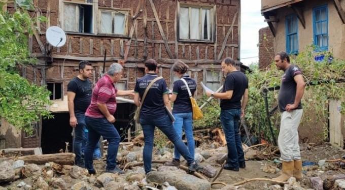 Bursa'da sel suları can aldı! Yaşlı kadın yaşama tutunamadı