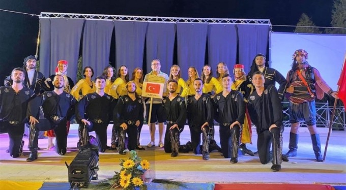 BUÜ Halk Oyunları Grubu, Sicilya'yı kendine hayran bıraktı