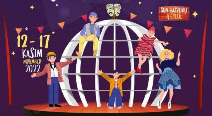 Bursa'da tiyatroda heyecan başladı