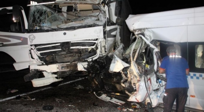 Bursa'dan düğünden dönüyorlardı! Katliam gibi kazada çok sayıda ölü ve yaralı var